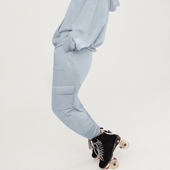 PINK Victoria’s Secret VS high waisted cargo joggers plum SMALL rare - Picture 6 of 11